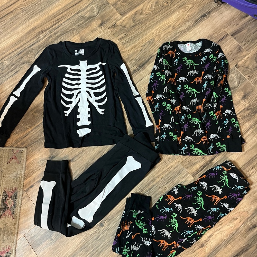 Women’s Hyde and Eek Halloween Pajama Set Bunde